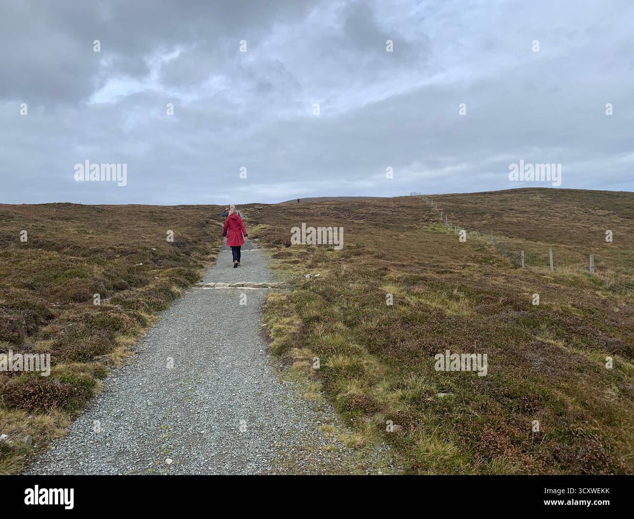 Riserva naturale di Hermaness Shetland isles Island Regno Unito Scozia passeggiate inglesi vista a piedi trekking di mare uccelli Parco Nazionale Gulls scogliera Faro - Immagine stock catturata con smartphone