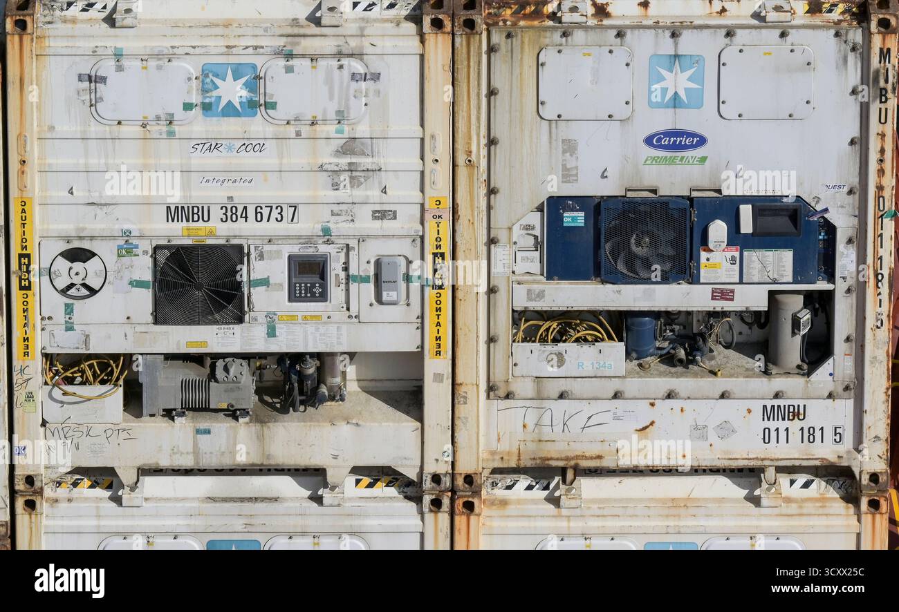 DANIMARCA, Aabenraa havn, nave portacontainer Laura Maersk, container di raffreddamento Maersk sul ponte Foto Stock