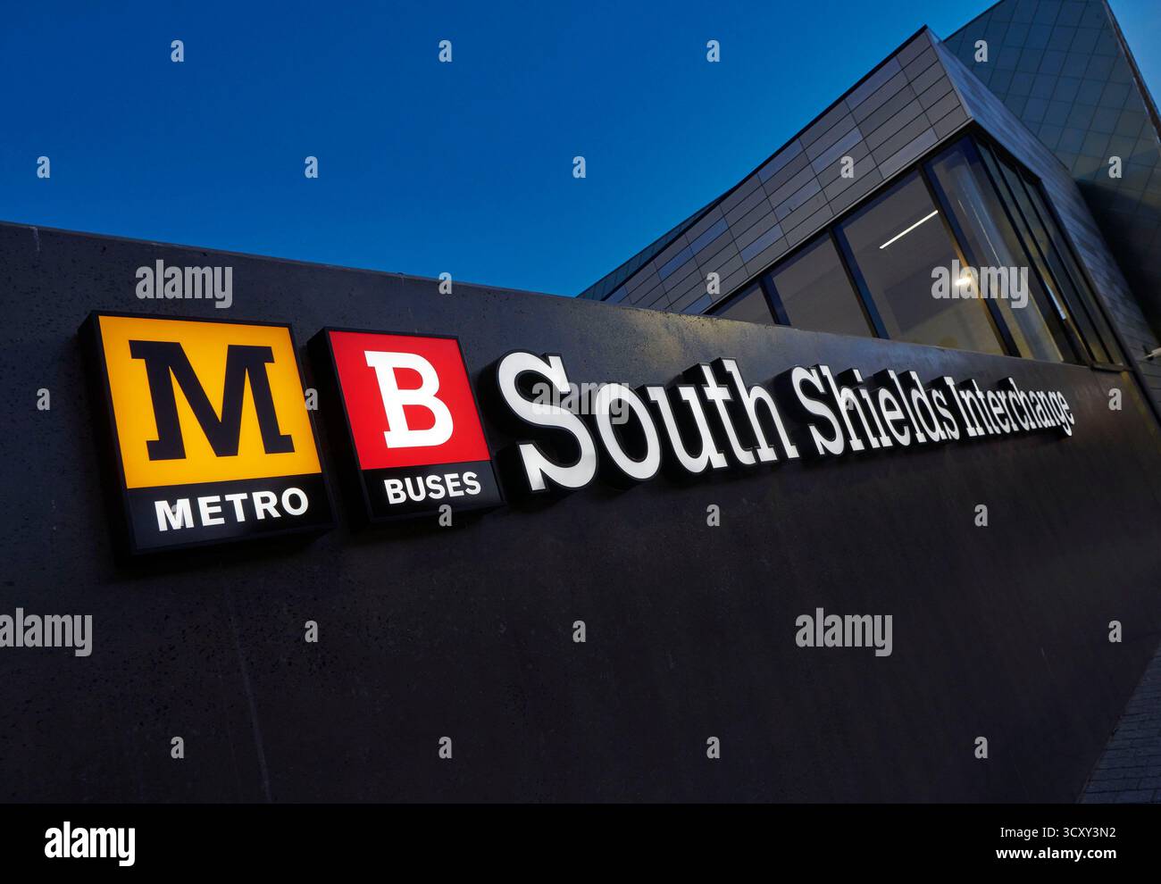 South Shields, Bus and Metro Passenger Transport Interchange, Tyneside, Inghilterra nord-orientale, Regno Unito Foto Stock