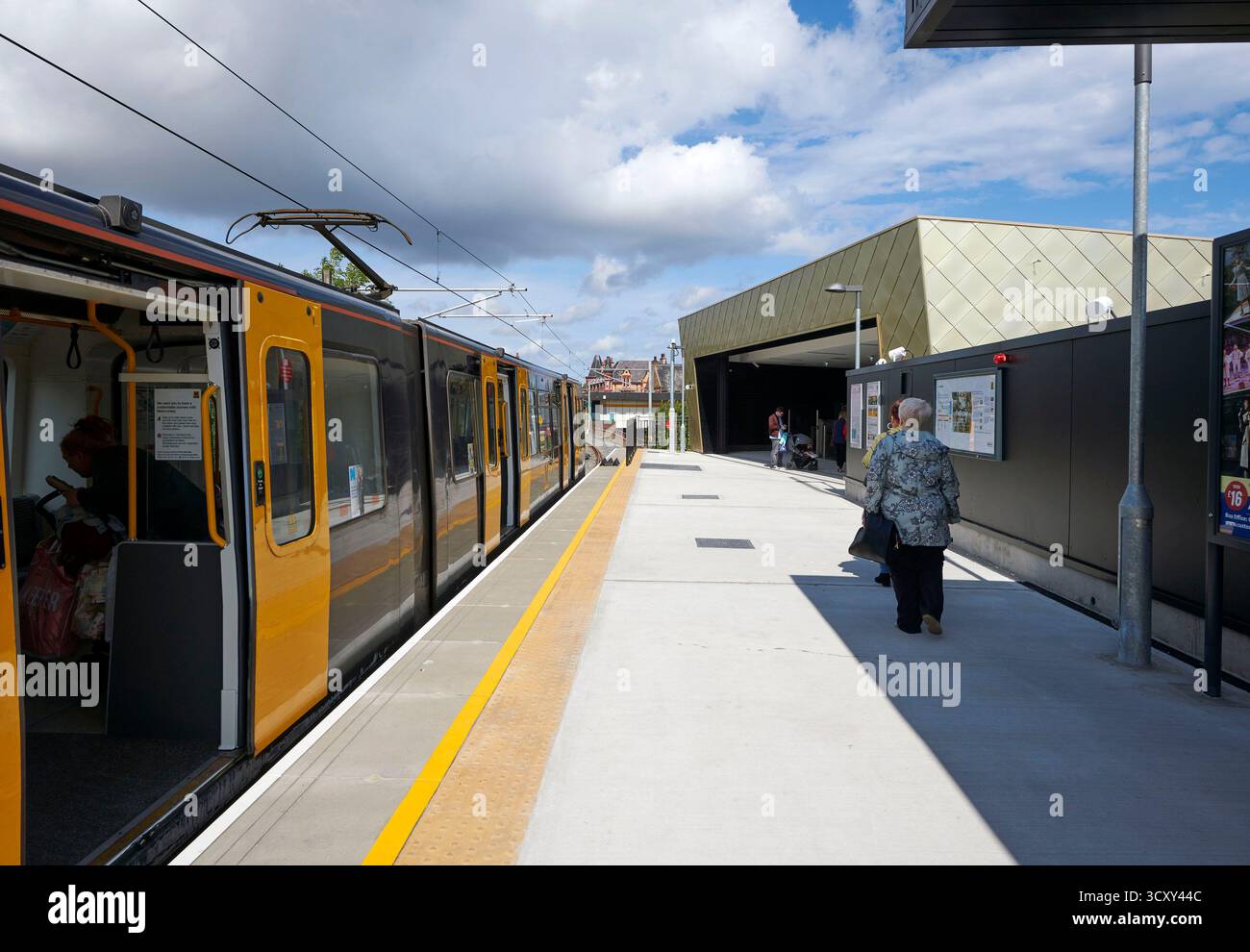 South Shields, Bus and Metro Passenger Transport Interchange, Tyneside, Inghilterra nord-orientale, Regno Unito Foto Stock