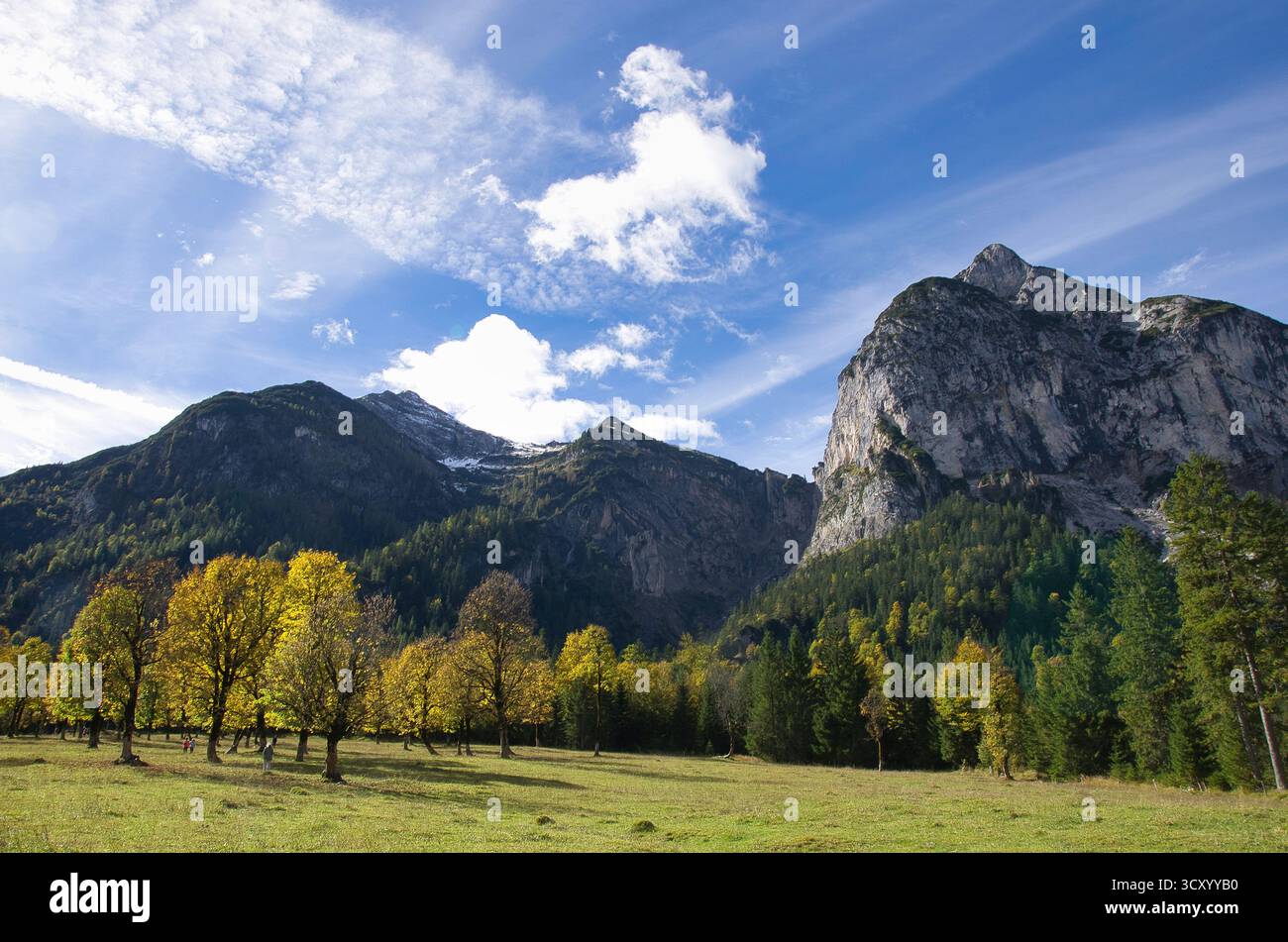 Visita l'Hinterriss con Grosser Ahornboden e il Parco naturale Karwendel in Austria Foto Stock