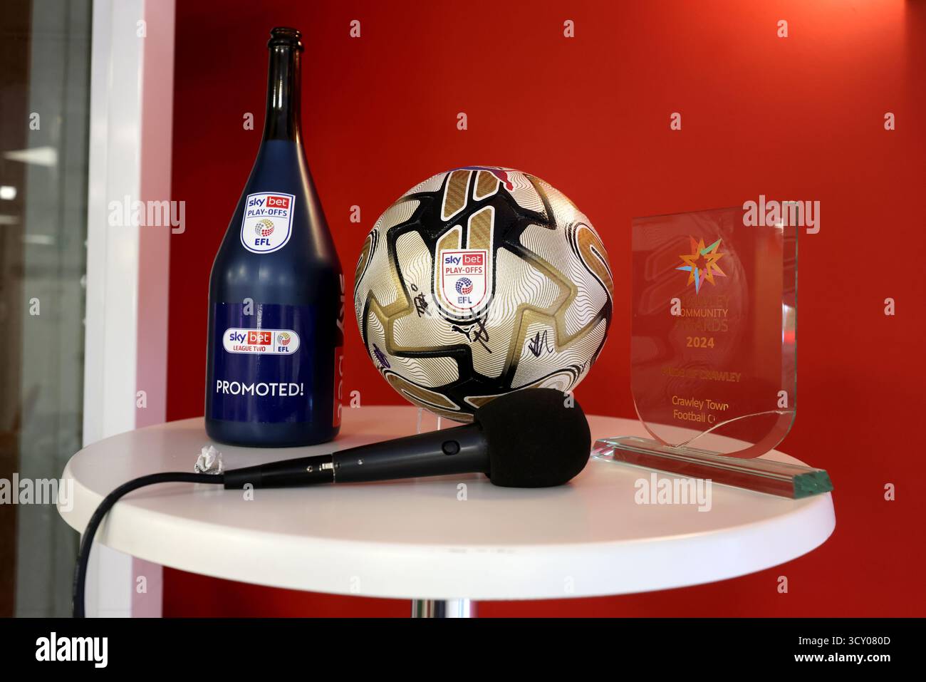 Vista generale del Crawley Town Football Club a Crawley, West Sussex, Regno Unito. Foto Stock