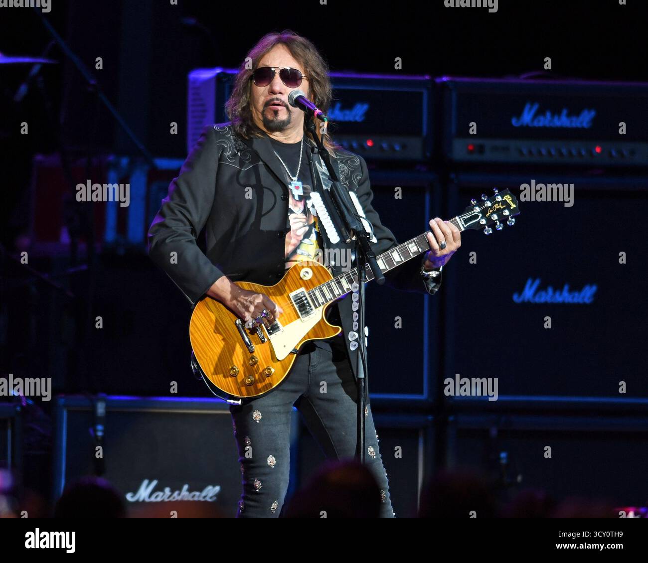Hollywood Florida, Stati Uniti. 22 luglio 2025. ACE Frehley si esibisce all'Hard Rock Live tenuto al Seminole Hard Rock Hotel & Casino il 22 luglio 2017 a Hollywood, Florida. Crediti: Mpi04/Media Punch/Alamy Live News Foto Stock