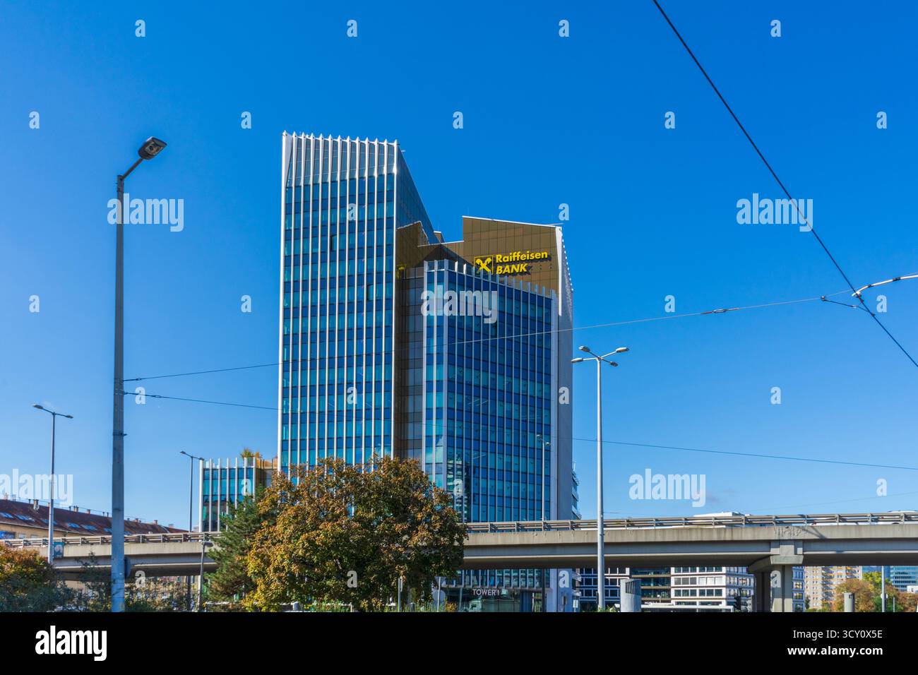 Raiffeisen Bank Tower a Budapest. Foto Stock