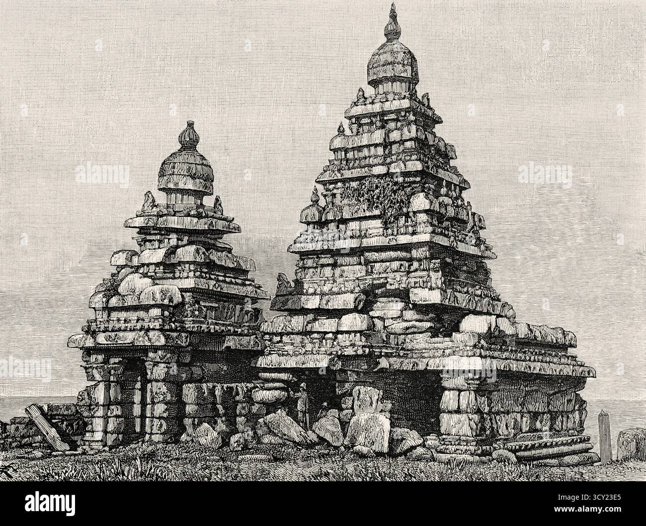 Il Tempio Shore. Pancha Rathas è un complesso monolitico di architettura indiana scavata nella roccia a Mahabalipuram sulla costa di Coromandel della Baia del Bengala, distretto di Chengalpattu, stato del Tamil Nadu, India. Asia meridionale. Eight Days in India, 1876 di Emile Guimet (1836-1918) Drawings from Life di Félix Régamey (1844-1907) le Tour du Monde 1888 Foto Stock