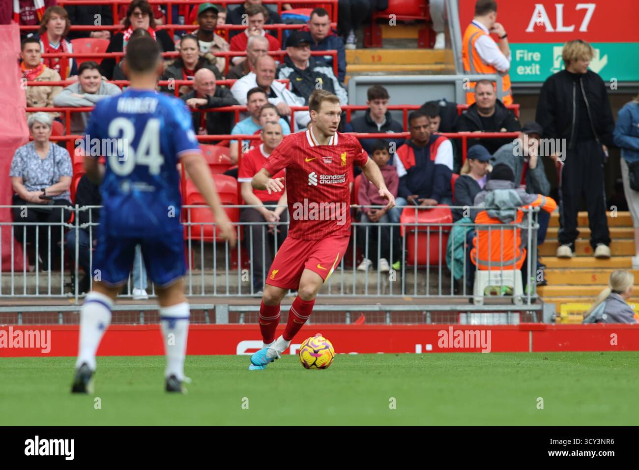 Ragnar Klavan in azione durante il match Liverpool FC Legends vs Chelsea Legends ad Anfield Foto Stock