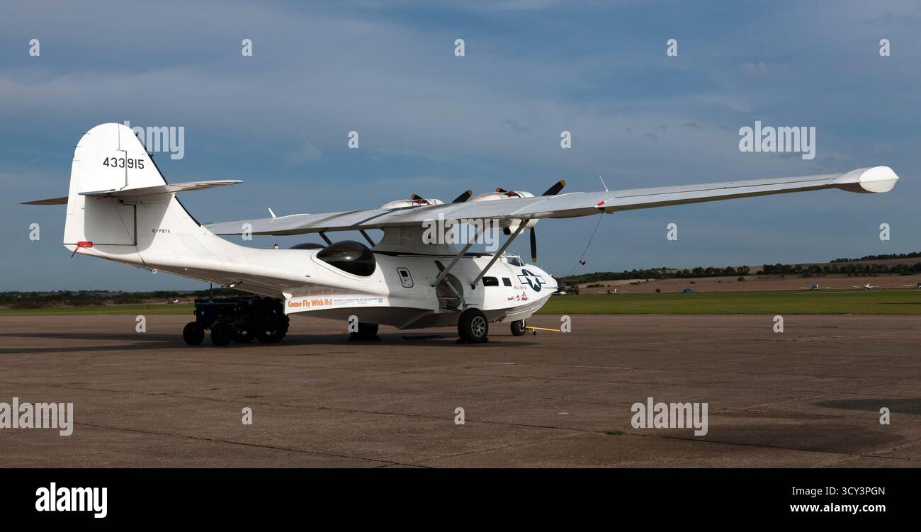 Il Consolidated PBY-5A Catalina (G-PBYA), in esposizione statica al Battle of Britain Air Show, IWM Duxford, 2025 Foto Stock