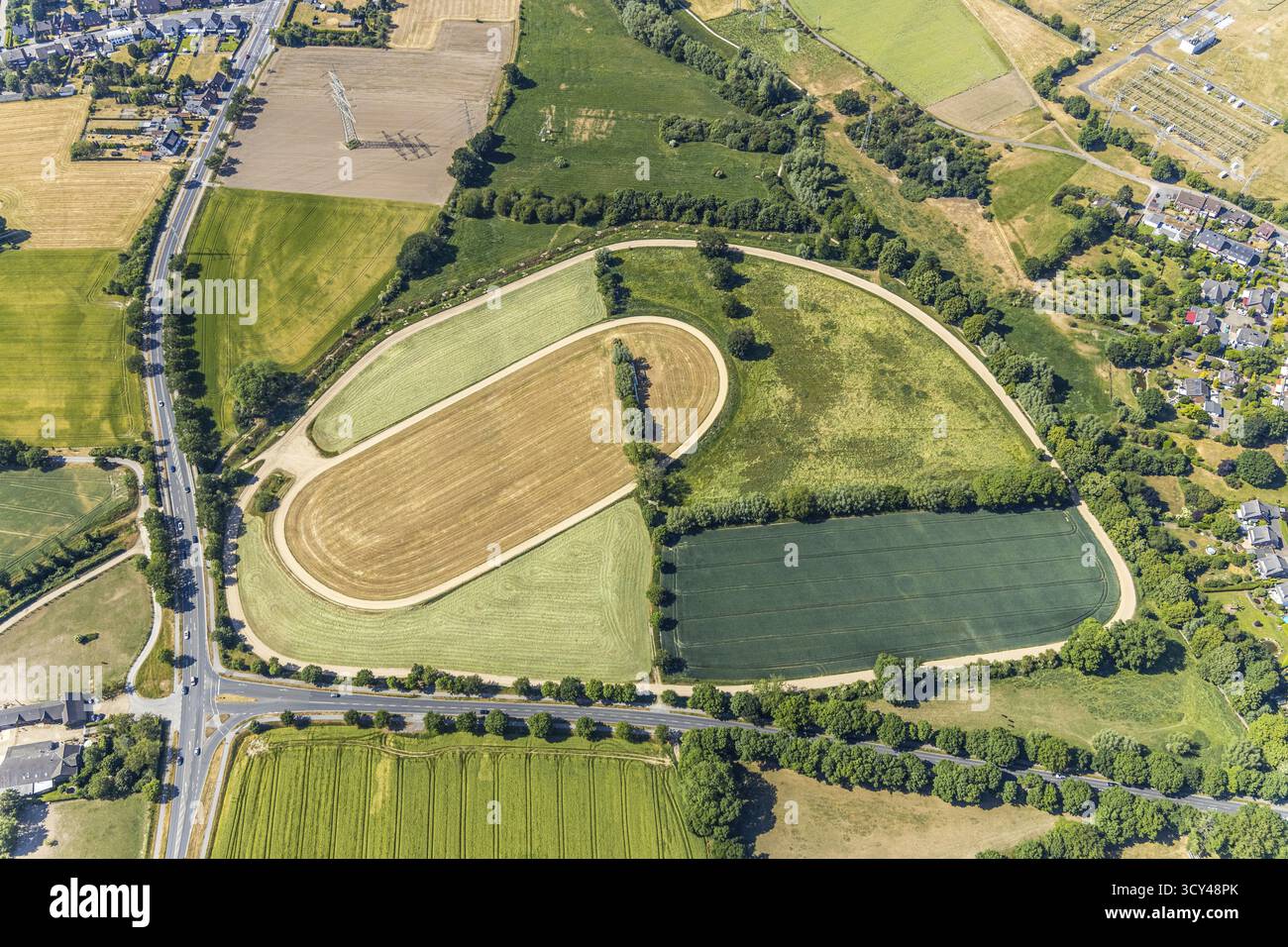 Foto aeree, ippodromo, Moers, regione della Ruhr, Renania settentrionale-Vestfalia, Germania, Germania, GERMANIA, Europa, occhi d'uccello, vista, fotografia aerea, fotografia aerea Foto Stock