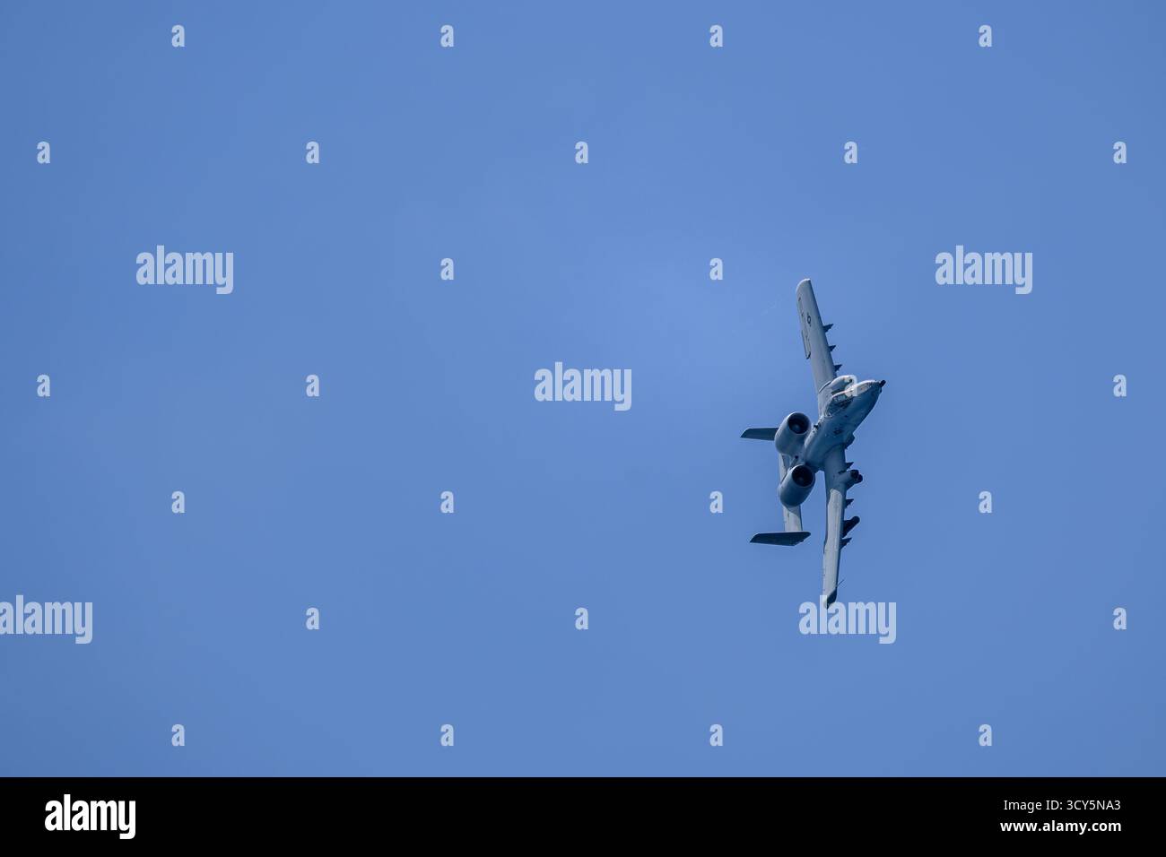 Un aereo da caccia Fairchild Republic A-10C Thunderbolt II pilotato dal 107th Fighter Squadron (un'unità della Michigan Air National Guard 127th Wing Foto Stock