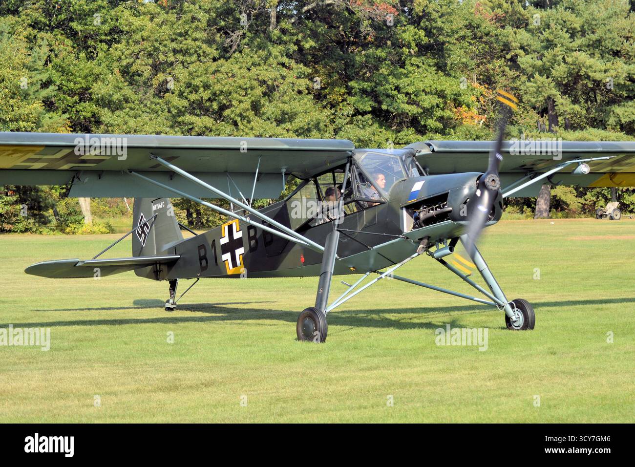 Classic WW2 STOL Aircraft, The Fieseler Fi 156 Storch in mostra alla Collings Foundation, Massachusetts, USA Foto Stock