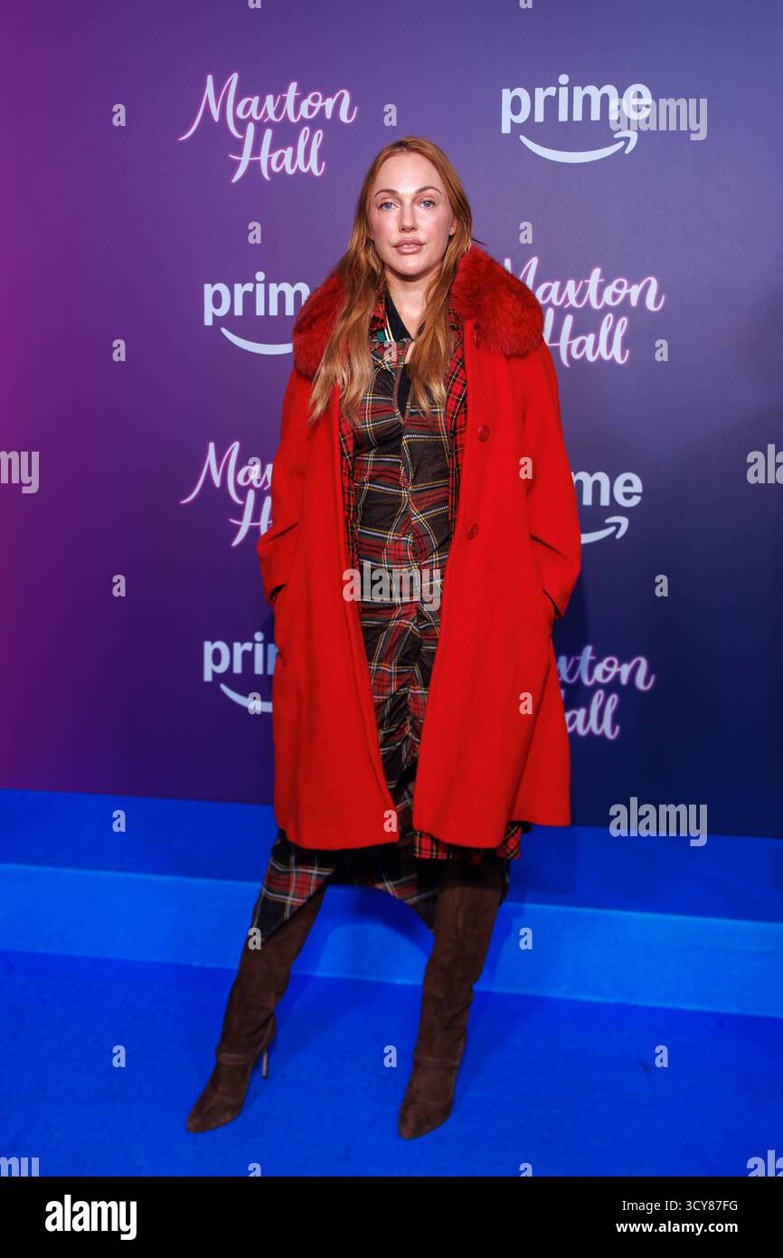Amazon Premiere - Maxton Hall - Die Welt Zwischen Uns - Meryem Sarah Uzerli bei der Amazon prime Serien Premiere Maxton Hall - Die Welt Zwischen Uns im Tempodrom AM 17.10.2025 a Berlino. *** Amazon Premiere Maxton Hall Die Welt Zwischen Uns Meryem Sarah Uzerli alla premiere della serie Amazon prime Maxton Hall Die Welt Zwischen Uns al Tempodrom il 17 10 2025 a Berlino Copyright: XEventpressxKochanx Foto Stock