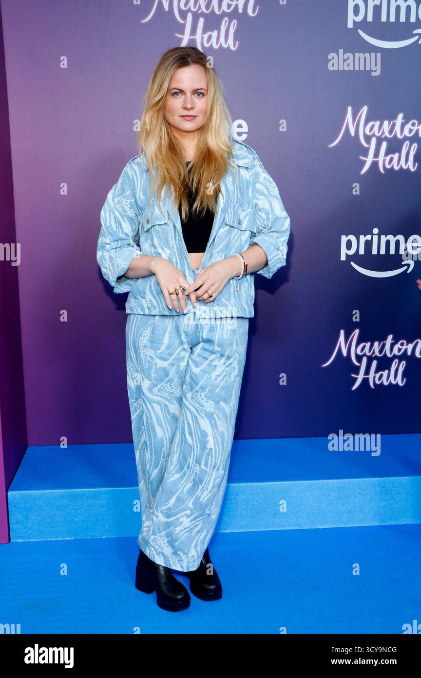 Kara Edenberg bei der Premiere der 2. Staffel der Amazon prime Video serie Maxton Hall - Die Welt zwischen uns im Tempodrom. Berlino, 17.10.2025 *** Kara Edenberg in anteprima della seconda stagione della serie Amazon prime Video Maxton Hall Die Welt zwischen uns al Tempodrom Berlin, 17 10 2025 foto:XA.xBuggex/xFuturexImagex maxton_5015 Foto Stock