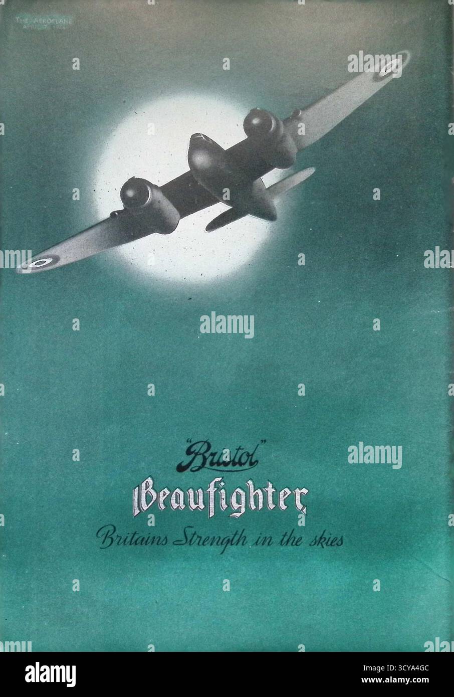 Originale 7 aprile 1944 la pubblicità della rivista Aeroplane con il Bristol Beaufighter sotto lo slogan “Britain’s Strength in the Skies”. L'illustrazione raffigura il caccia notturno bimotore in volo prima di una luna piena, simboleggiando la potenza aerea britannica durante la seconda guerra mondiale prodotto dalla Bristol Aeroplane Company, il Beaufighter ha servito in diversi ruoli, tra cui caccia notturno, sciopero e missioni anti-spedizione. Foto Stock