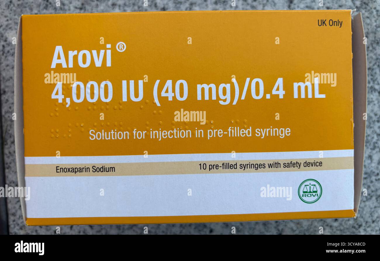 Arovi (enoxaparin sodico) anticoagulante ("fluidificante del sangue") farmaco usato per prevenire e trattare i coaguli di sangue Foto Stock