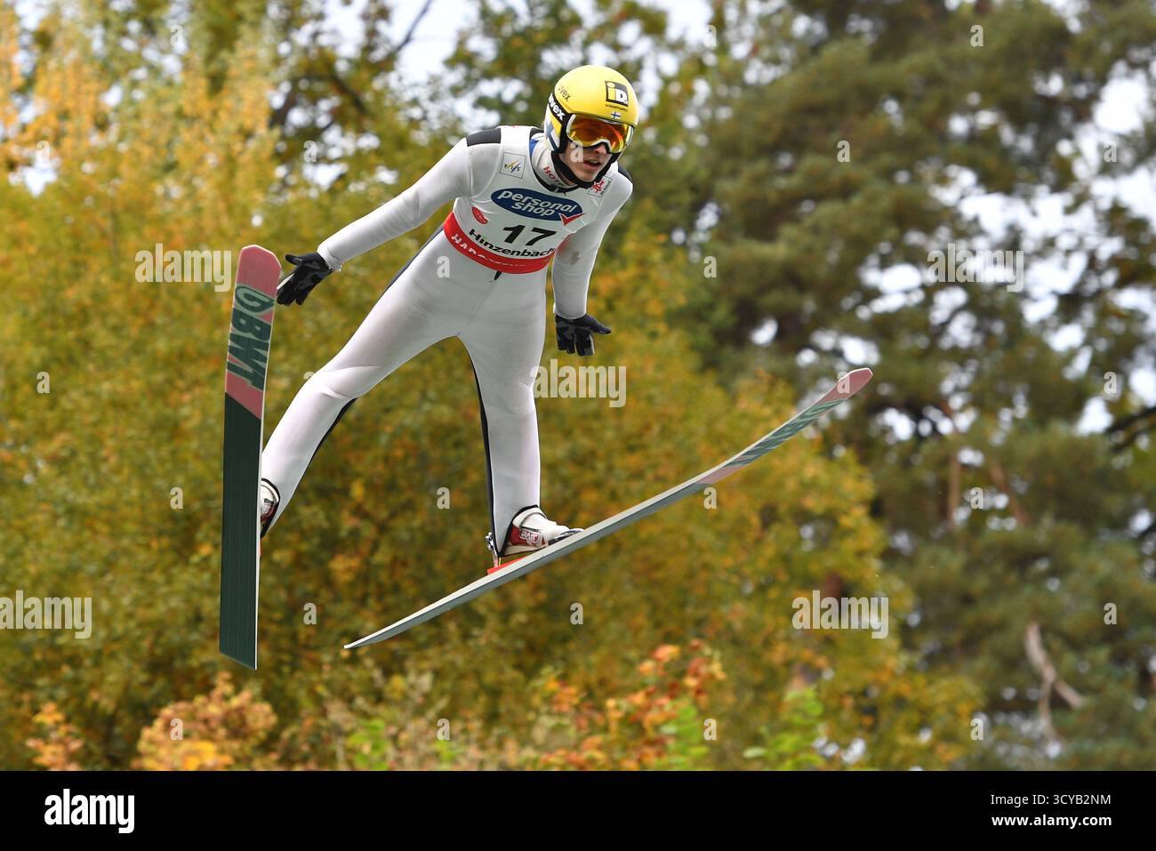 Eferding, Austria. 18 ottobre 2025. EFERDING, AUSTRIA - 18 OTTOBRE: Niko Kytosaho finlandese gareggia durante la HS 90 femminile alla Viessmann FIS Ski Jumping World Cup Hinzenbach a energie AG Skisprungarena il 18 ottobre 2025 a Eferding, Austria 251018 SEPA 24 055 - 20251018 PD4315 credito: APA-PictureDesk/Alamy Live News Foto Stock