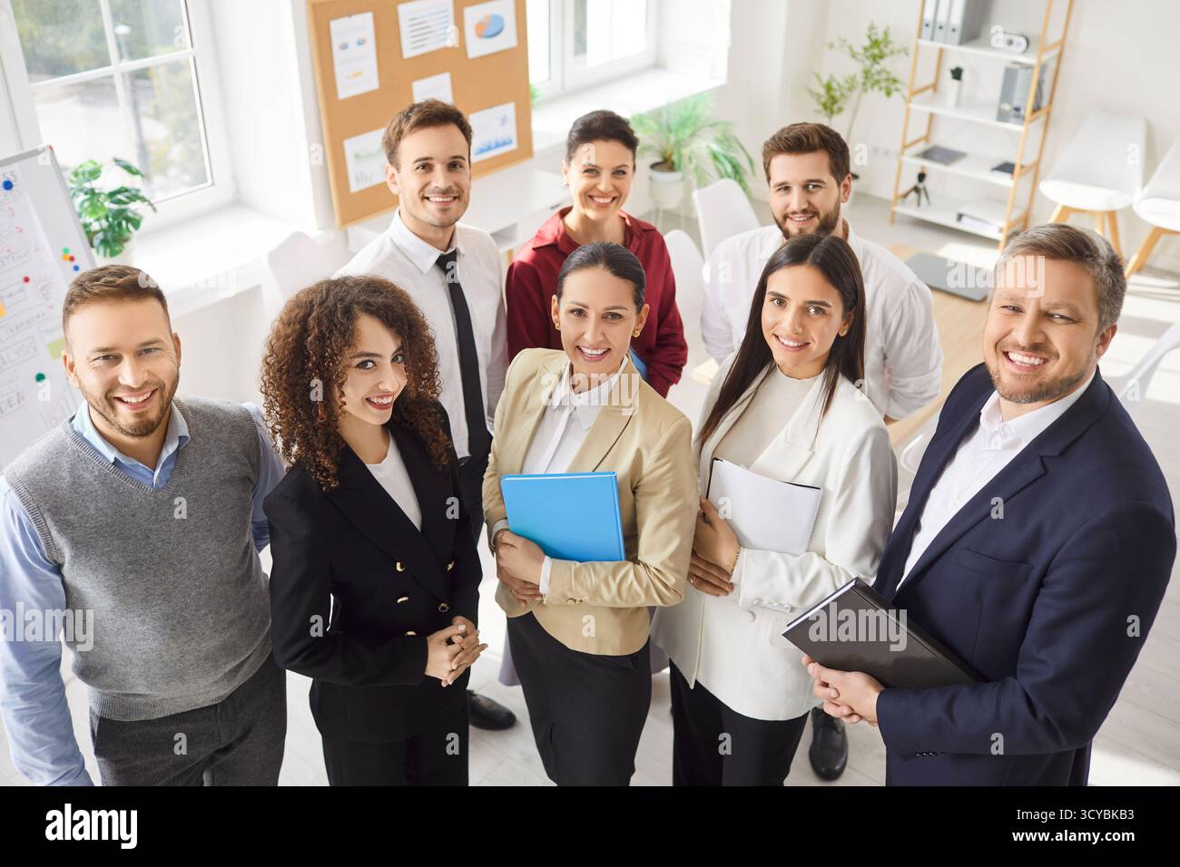 Ritratto di gruppo del team Happy Business che lavora insieme Foto Stock