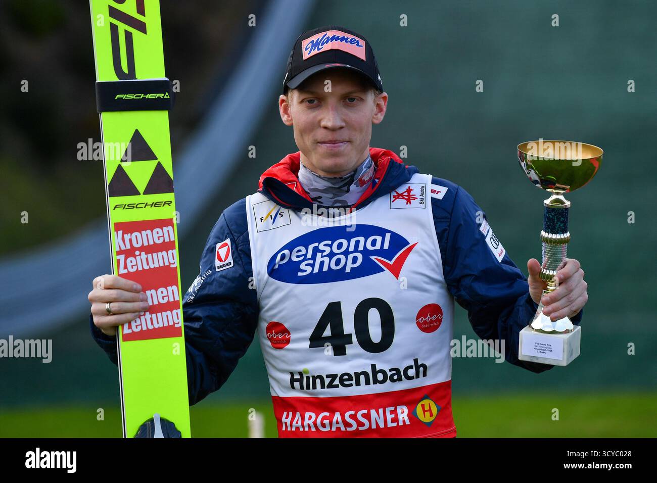 Eferding, Austria. 18 ottobre 2025. EFERDING, AUSTRIA - 18 OTTOBRE: Jan Hoerl dell'Austria gareggia durante la HS 90 femminile alla Viessmann FIS Ski Jumping World Cup Hinzenbach a energie AG Skisprungarena il 18 ottobre 2025 a Eferding, Austria 251018 SEPA 24 091 - 20251018 PD7188 credito: APA-PictureDesk/Alamy Live News Foto Stock