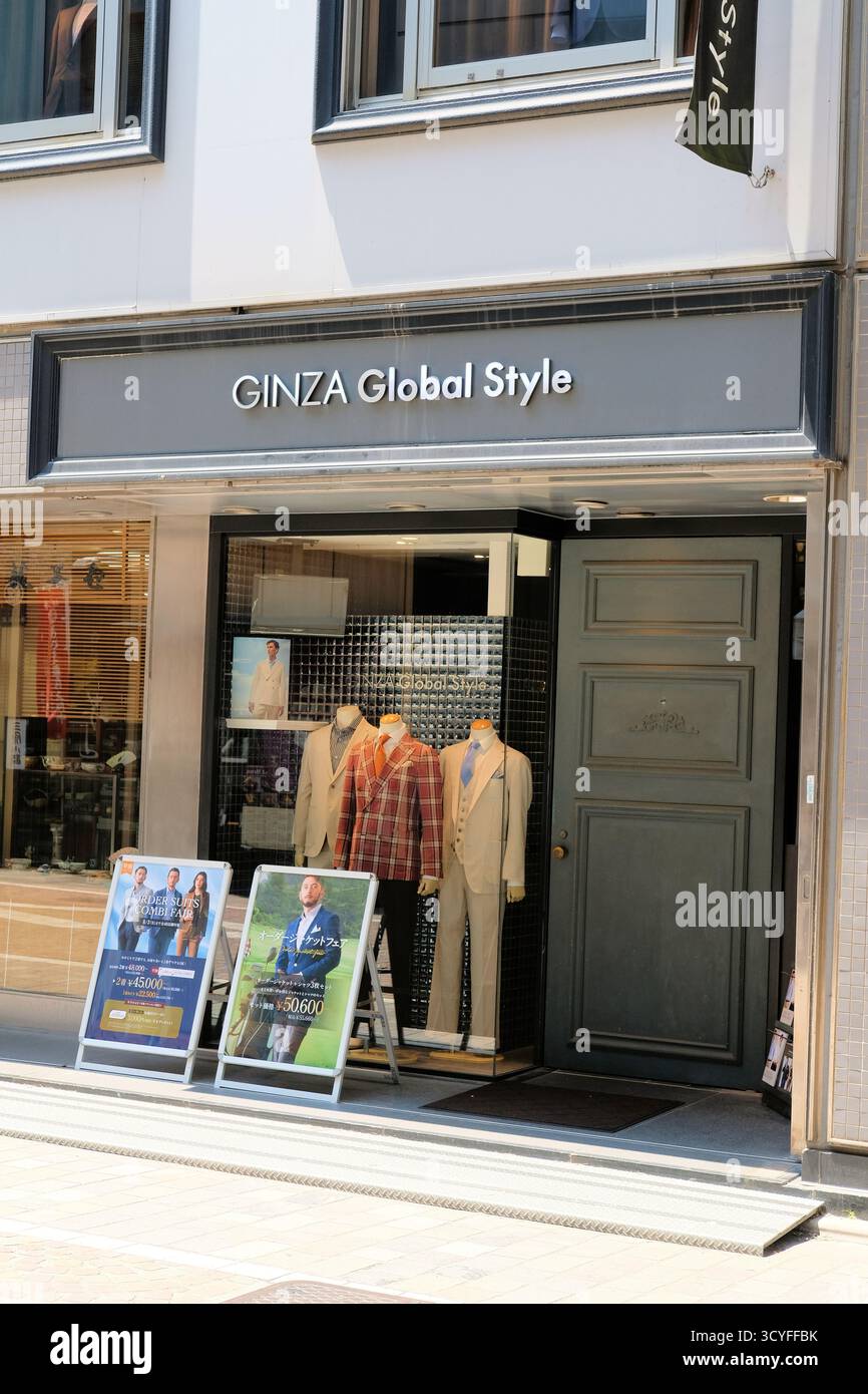 Negozio GINZA Global Style a Ginza 5 Chometen, Tokyo, Giappone; marchio di abiti da uomo e donna personalizzati; sartoria personalizzata. Foto Stock