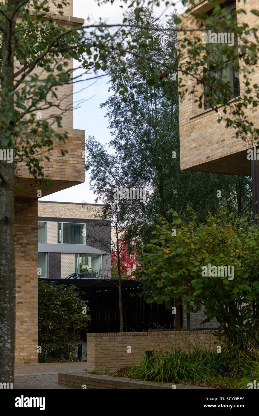 Architettura moderna e contemporanea a Eddington, Università di Cambridge, Inghilterra. Foto Stock