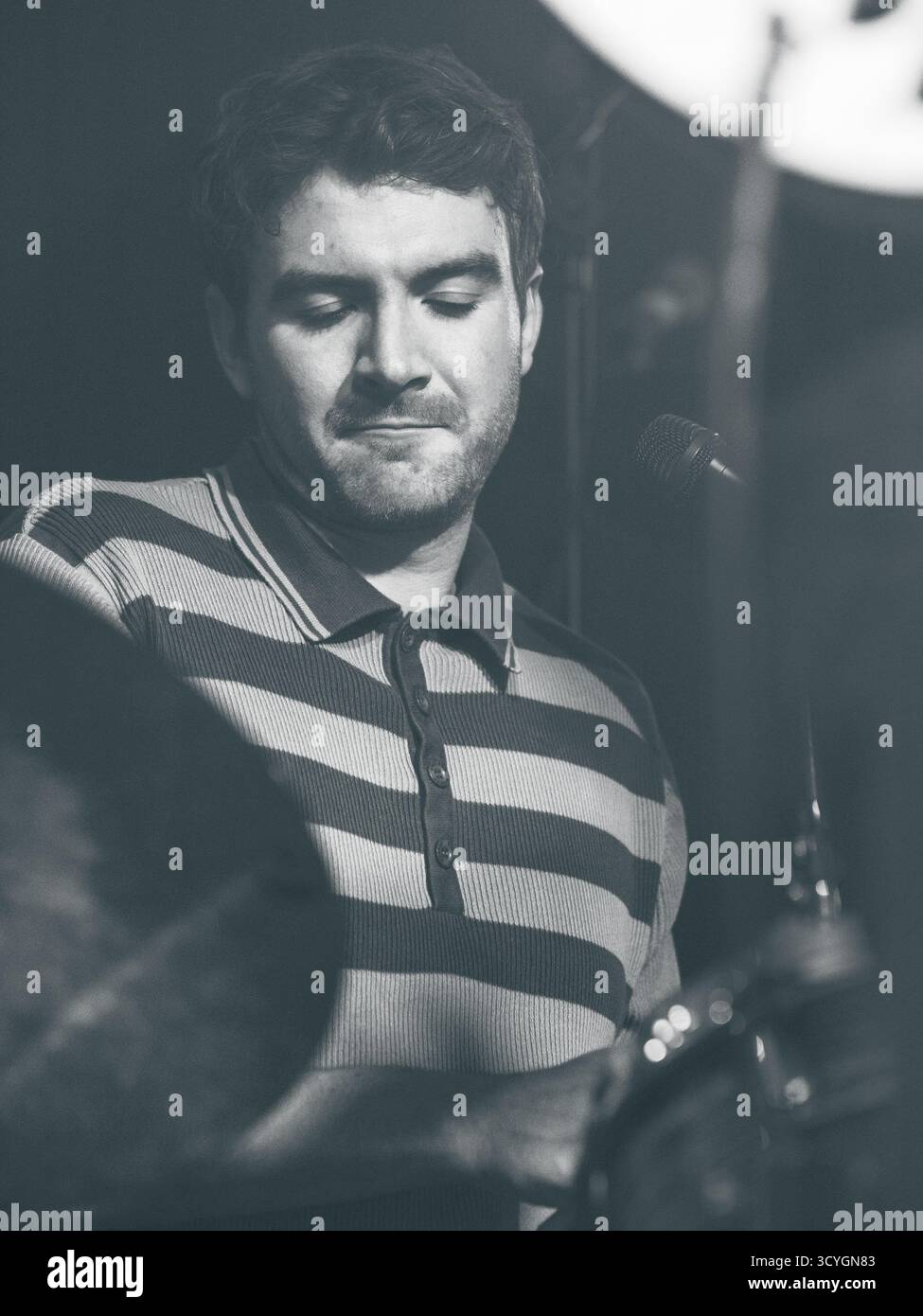 Keele, Regno Unito. 18 ottobre 2025. Casino, la band nata a Liverpool che sostiene Lightning Seeds alla Keele Students Union nello Staffordshire. Credito Ian Knight/Alamy Live News Foto Stock