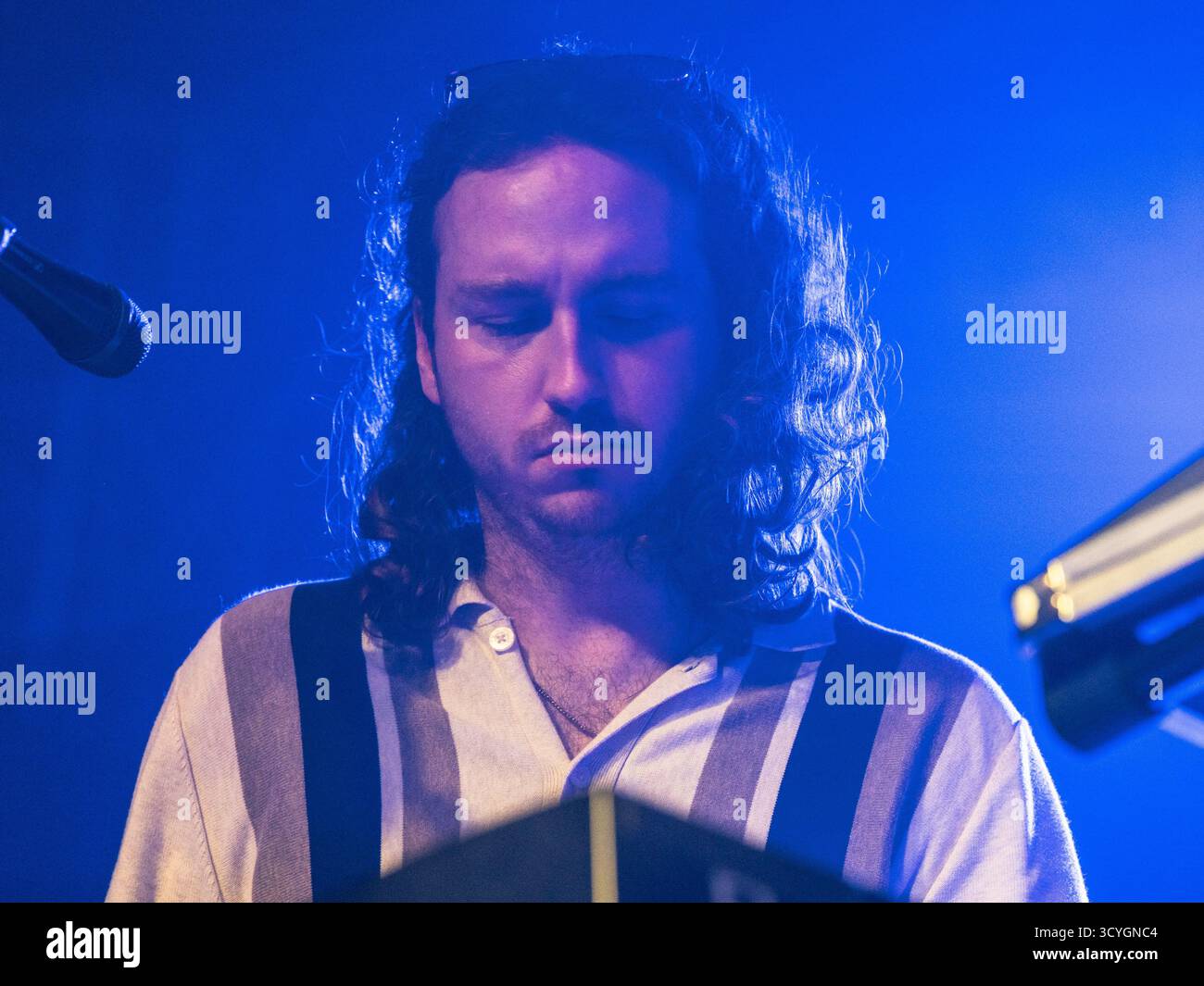 Keele, Regno Unito. 18 ottobre 2025. Casino, la band nata a Liverpool che sostiene Lightning Seeds alla Keele Students Union nello Staffordshire. Credito Ian Knight/Alamy Live News Foto Stock