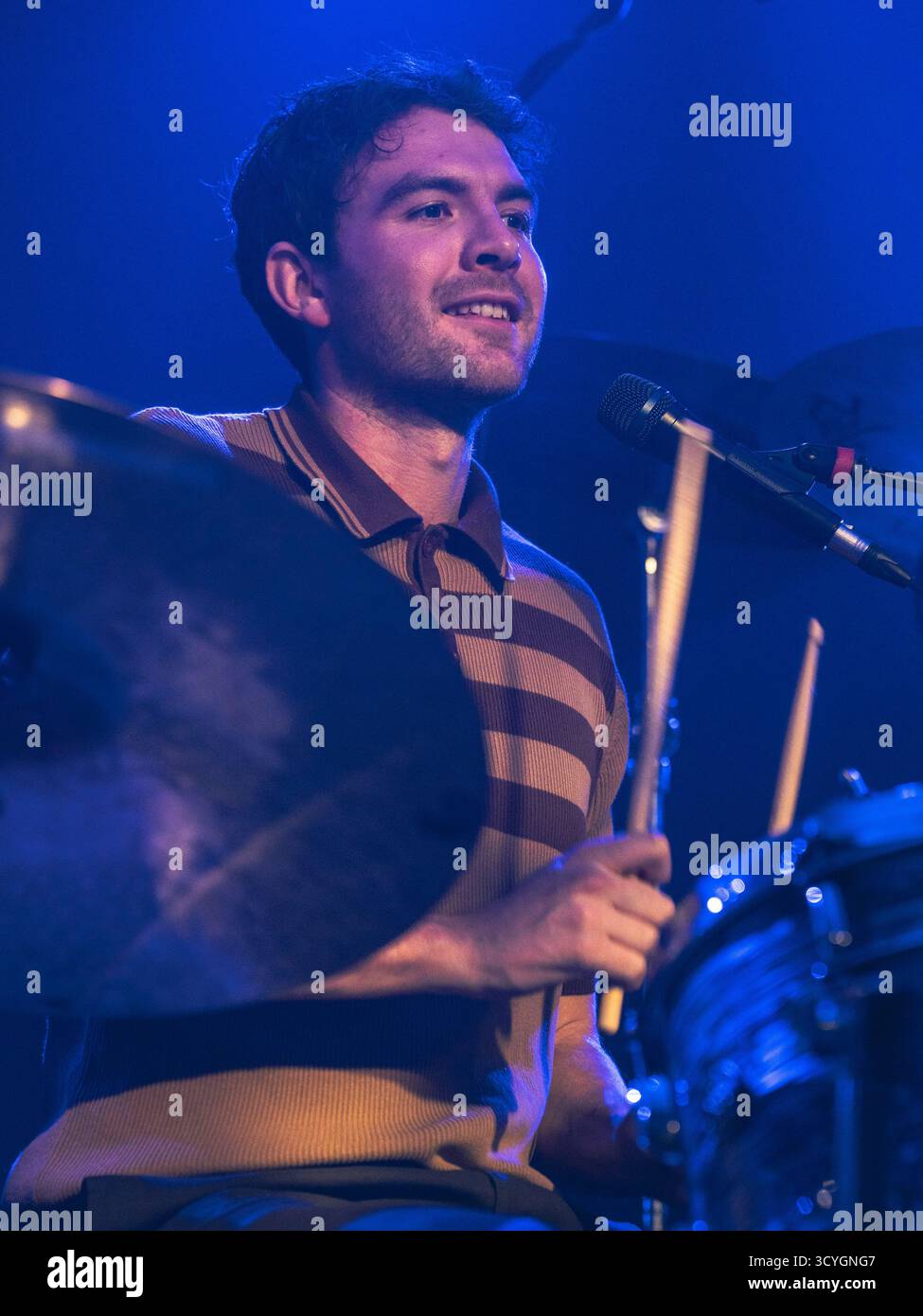 Keele, Regno Unito. 18 ottobre 2025. Casino, la band nata a Liverpool che sostiene Lightning Seeds alla Keele Students Union nello Staffordshire. Credito Ian Knight/Alamy Live News Foto Stock