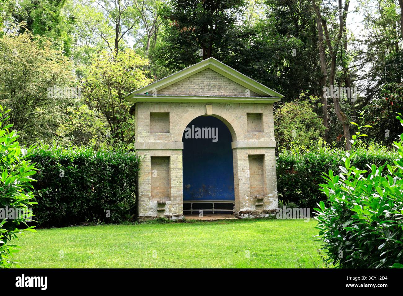 Vista estiva della East Half House presso la residenza di campagna classificata di grado 1, Wrest Park, Silsoe, Bedfordshire, Inghilterra, REGNO UNITO Foto Stock