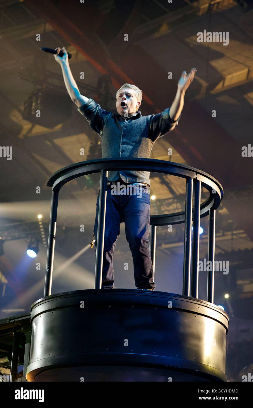 Jimmy Kelly in der TV Show 'Schlagerbooom 2025 - Alles funkelt! Alles glitzert!" A der Dortmunder Westfalenhalle. Dortmund, 18.10.2025 anni Foto Stock