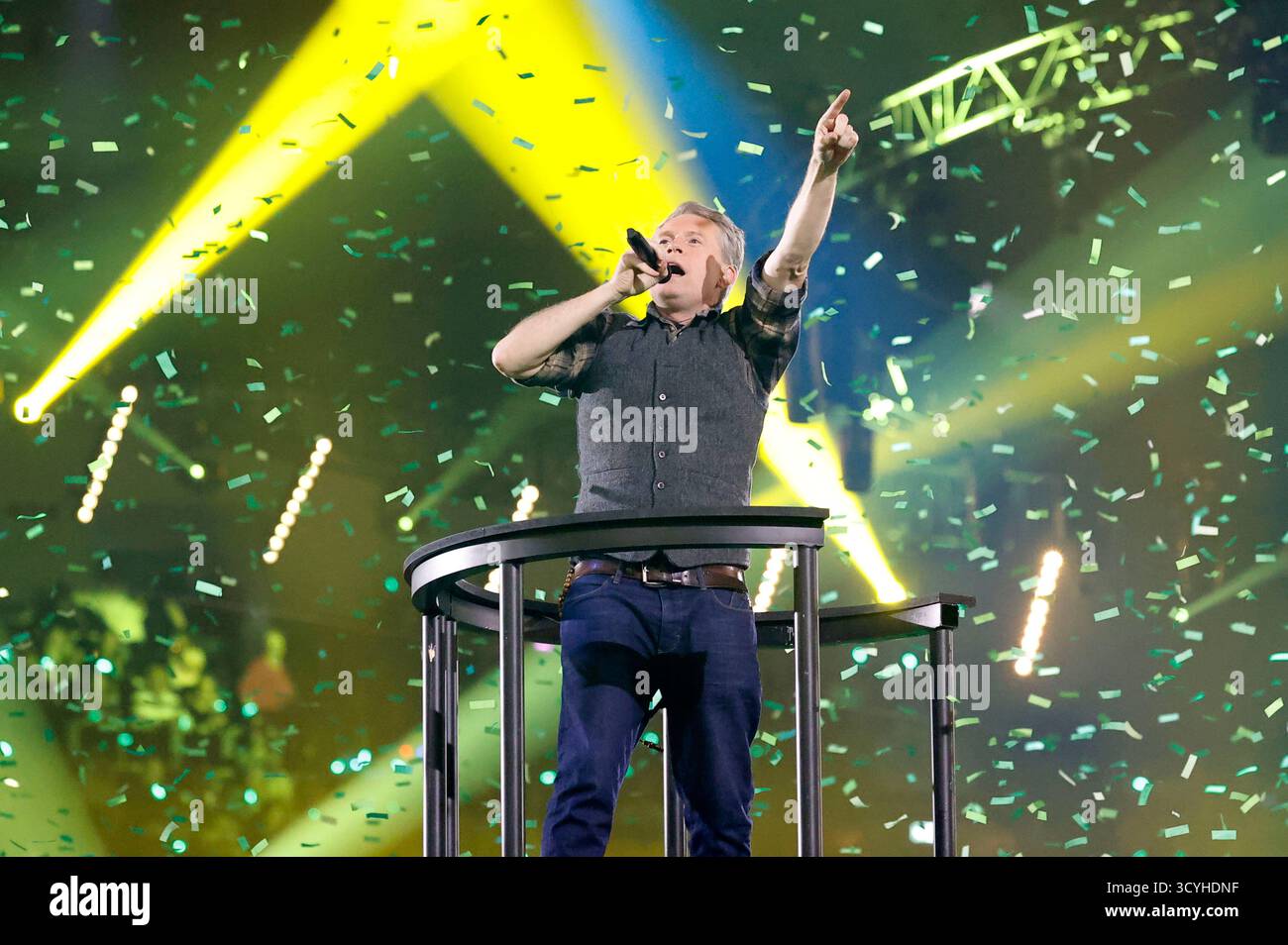 Jimmy Kelly in der TV Show 'Schlagerbooom 2025 - Alles funkelt! Alles glitzert!" A der Dortmunder Westfalenhalle. Dortmund, 18.10.2025 anni Foto Stock
