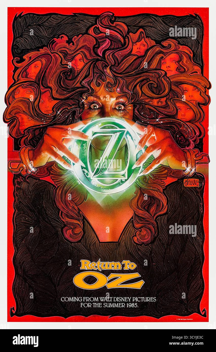 Return to OZ (1985) diretto da Walter Murch e interpretato da Fairuza Balk, Nicol Williamson e Jean Marsh. Dorothy fugge da un istituto psichiatrico e torna in un fantastico e pericoloso Oz dove combatte il male per salvare i suoi amici. Fotografia di un poster originale statunitense del 1985 con illustrazioni di Drew Struzan SOLO PER USO EDITORIALE. Credito: BFA / Buena Vista Distribution Company Foto Stock