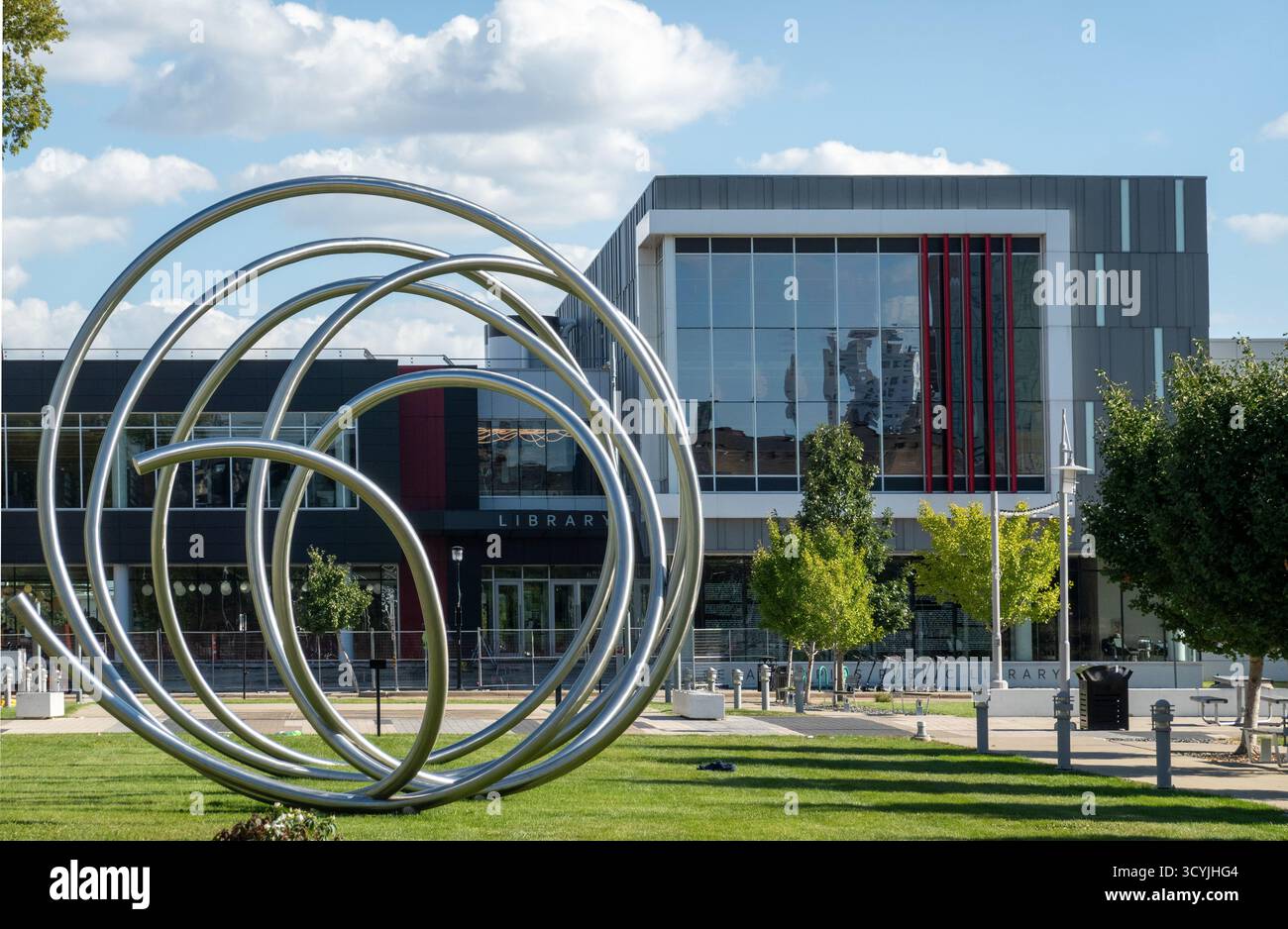 Biblioteca pubblica di Cedar Rapids nel centro di Cedar Rapids, Iowa Foto Stock