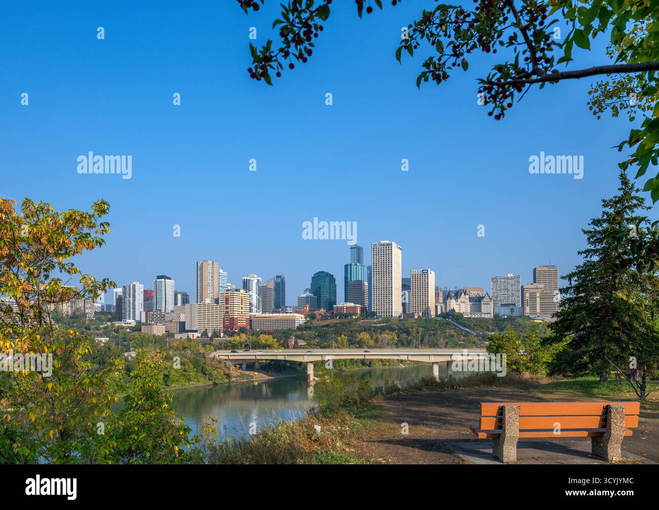 Lo skyline del centro città da Yurinatus Lookout, Edmonton, Alberta, Canada Foto Stock