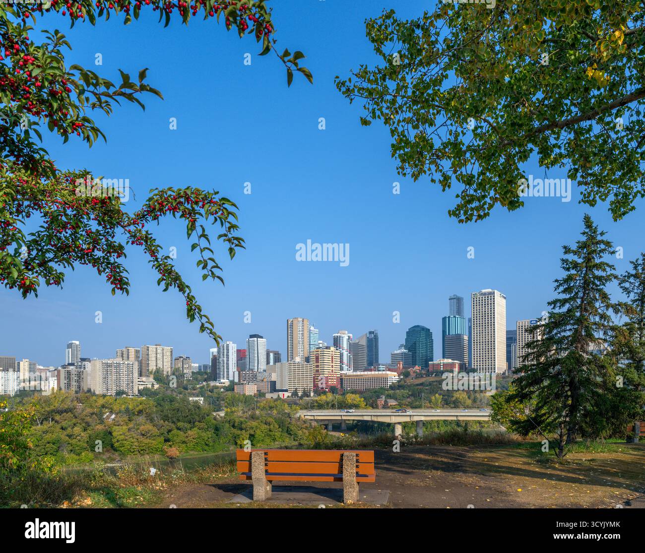 Lo skyline del centro città da Yurinatus Lookout, Edmonton, Alberta, Canada Foto Stock