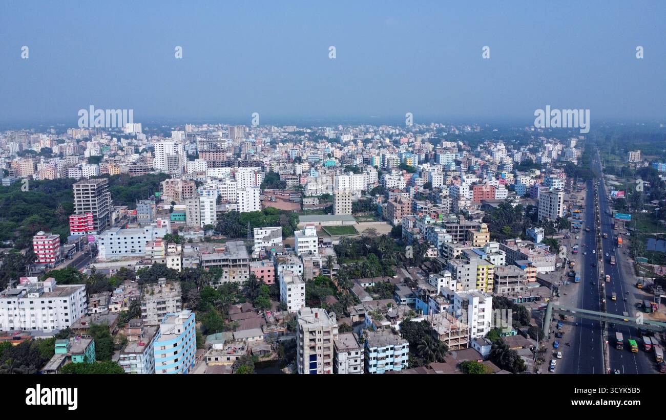 Vista sulla città di Feni. Skyline della città di beni in Bangladesh. Gli edifici sono in costruzione riempiendo le città di beni, Bangladesh Foto Stock
