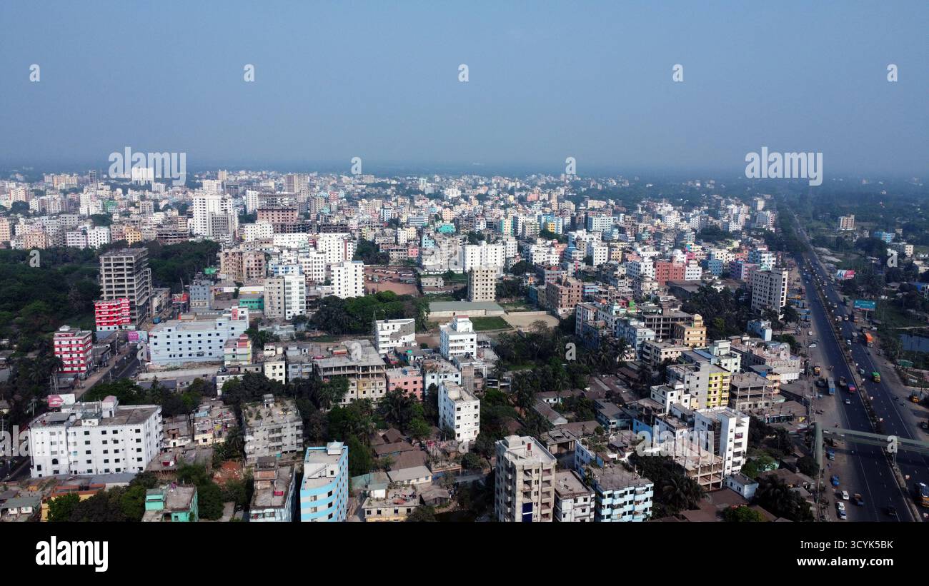 Vista sulla città di Feni. Skyline della città di beni in Bangladesh. Gli edifici sono in costruzione riempiendo le città di beni, Bangladesh Foto Stock