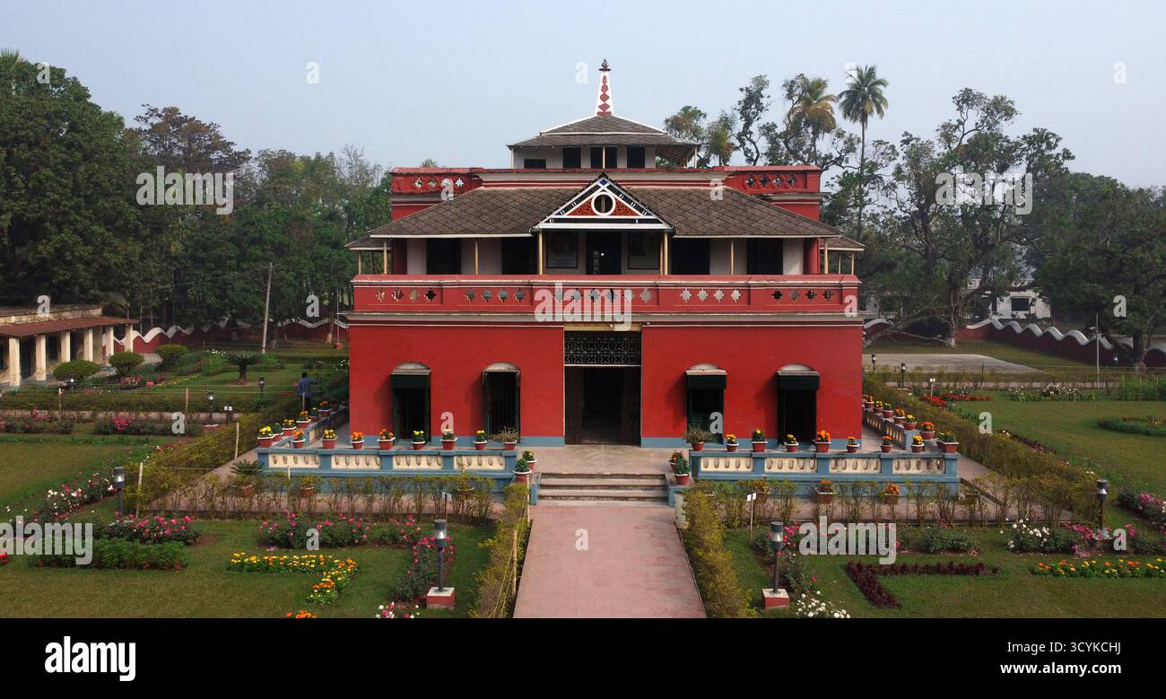 Rabindranath Thakur Kuthibari a Kushtia, Bangladesh, è la residenza storica del poeta premio Nobel, che riflette il patrimonio culturale e l'eredità. Foto Stock