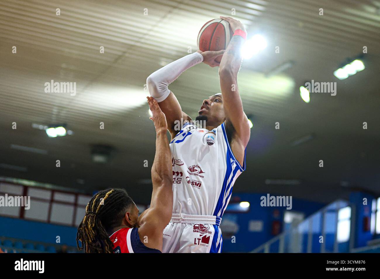 Rieti, Ri, Italia. 19 ottobre 2025. UDOM RIETI durante RSR Sebastiani Rieti vs Estra Pistoia - Old Wide West serie A2 Maschile 2025-2026 - Round 7 regular season (Credit Image: © Alessio De Marco/ZUMA Press Wire) SOLO USO EDITORIALE! Non per USO commerciale! Foto Stock