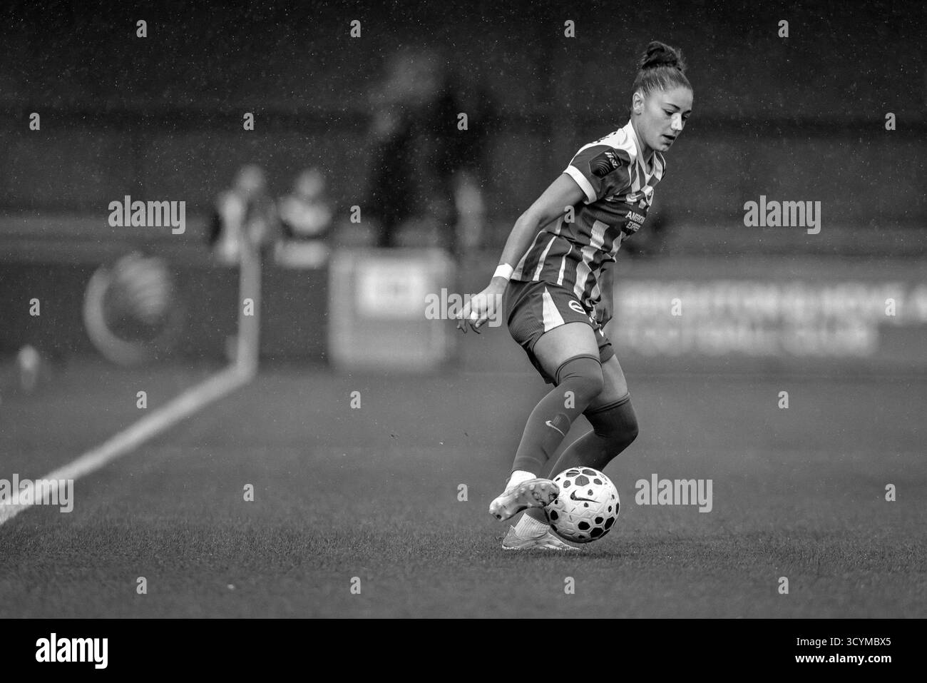 Carla Camacho 22 Brighton & Hove Albion) durante la partita di Coppa Subway Womens League tra Brighton & Hove Albion Women e Southampton Women, al Broadfields Stadium di Crawley, Inghilterra. (Neil Holmes/SPP) credito: SPP Sport Press Photo. /Alamy Live News Foto Stock