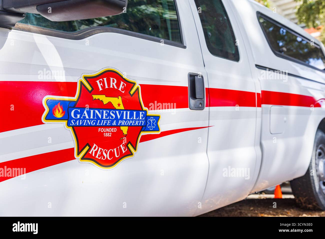 Gainesville, FL - 4 ottobre 2025: Veicolo dei vigili del fuoco di Gainesville Foto Stock