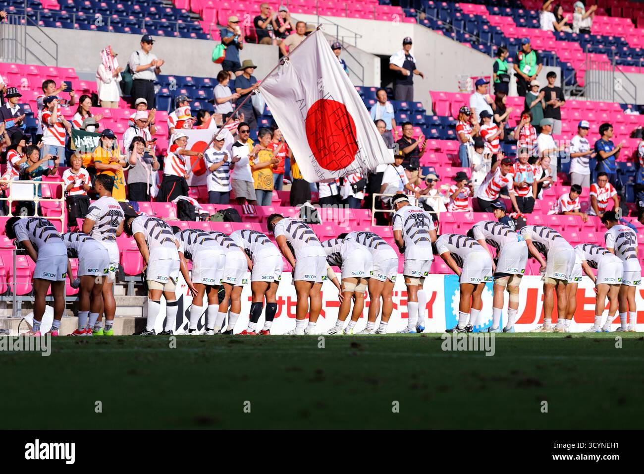 Yodoko Sakura Stadium, Osaka, Giappone. 18 ottobre 2025. JAPAN XV team Group, 18 OTTOBRE 2025 - Rugby: Asahi Super Dry Challenge Match 2025 match tra Japan XV e Australia A allo Yodoko Sakura Stadium di Osaka, Giappone. Crediti: Naoki Nishimura/AFLO SPORT/Alamy Live News Foto Stock