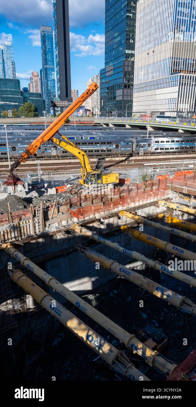 New York, Stati Uniti macchine pesanti in azione vicino hudson Yards Foto Stock