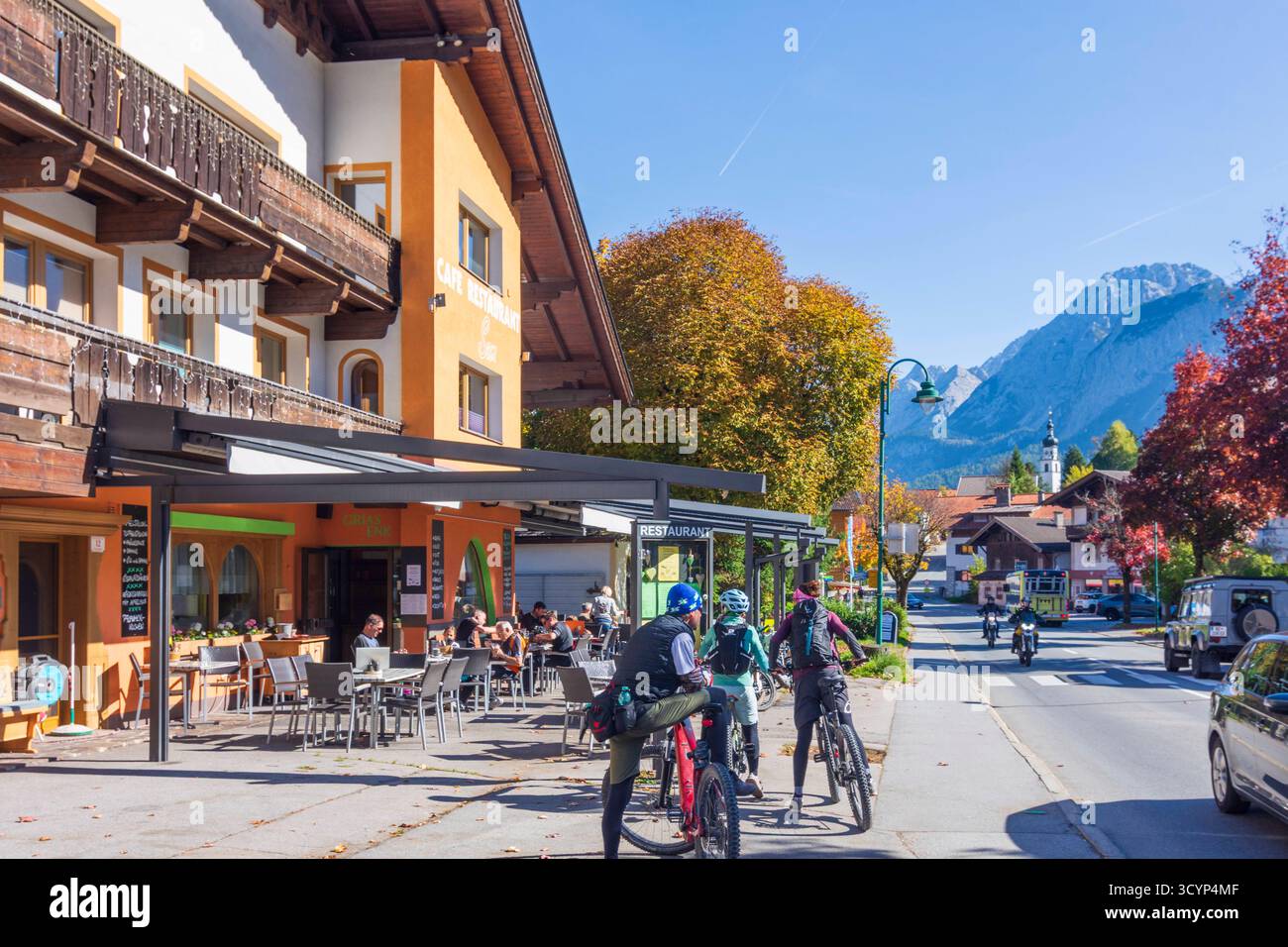 Villaggio Lermoos, ristorante Lermoos Tiroler Zugspitz Arena Tirolo, Tirolo Austria Foto Stock