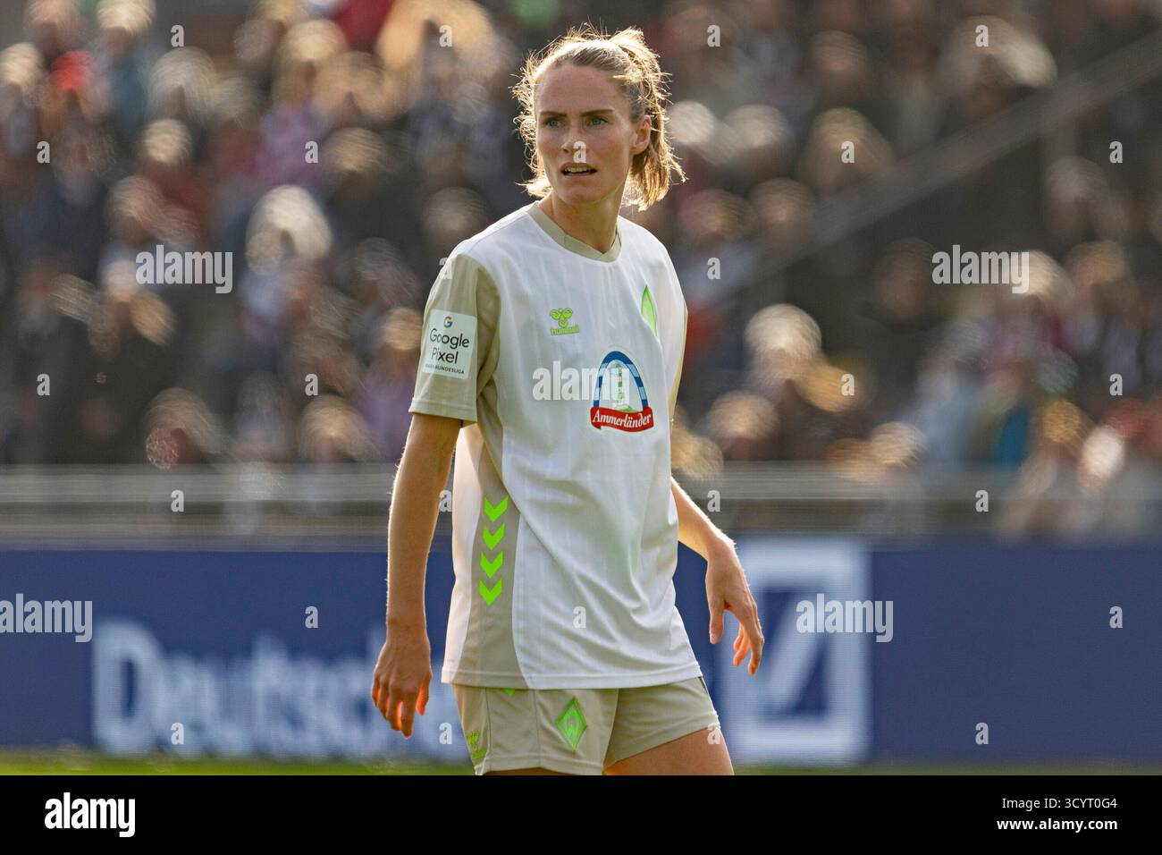 Francoforte, Germania. 19 ottobre 2025. Reena Wichmann (SV Werder Brema #6), .f, Ritratto/Portr?t, Eintracht Franfurt - SV Werder Brema, Francoforte, Stadion am Brentanobad, 19.10.2025 crediti: dpa/Alamy Live News Foto Stock