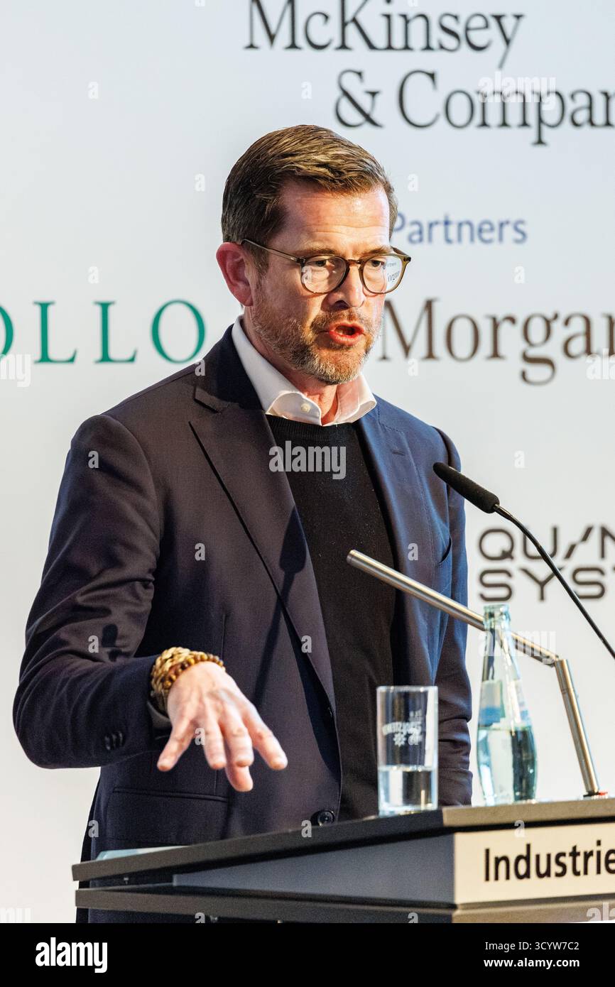 20.10.2025. Düsseldorf. Expertinnen und Experten aus Politik, Wirtschaft und Wissenschaft diskutieren im industrie-Club Düsseldorf beim Mittelstand De Foto Stock