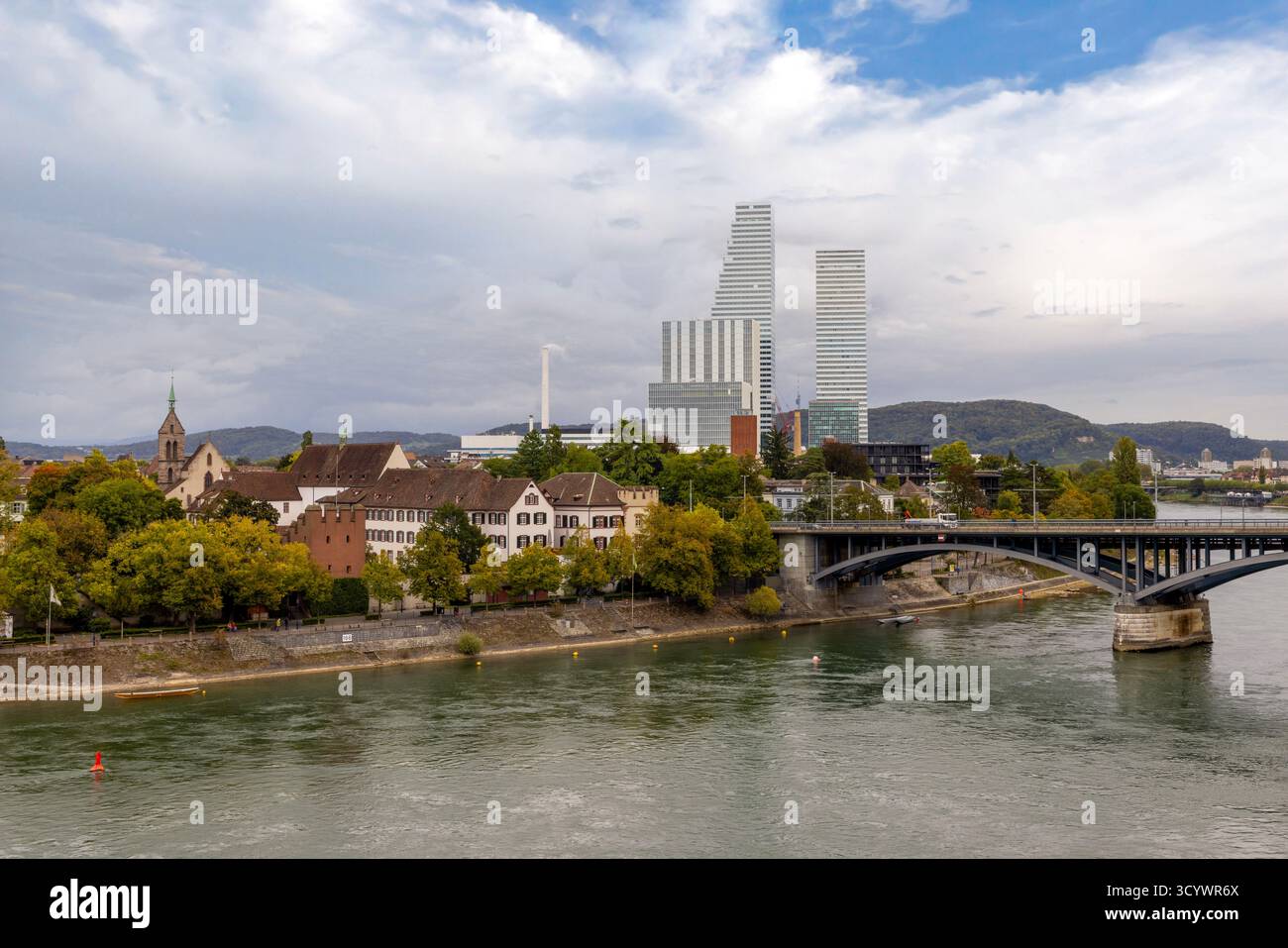 Le Roche Towers, moderni grattacieli di Herzog & de Meuron, dominano lo skyline di Basilea, Canton Basilea-città Foto Stock