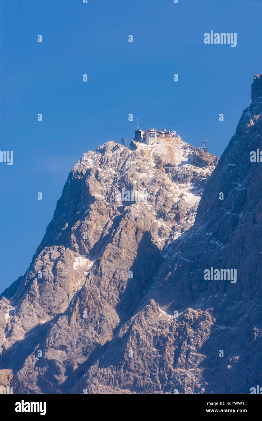 Montagne Wetterstein (Wettersteingebirge): Montagna Zugspitze in Tiroler Zugspitz Arena, Tirolo, Austria Foto Stock
