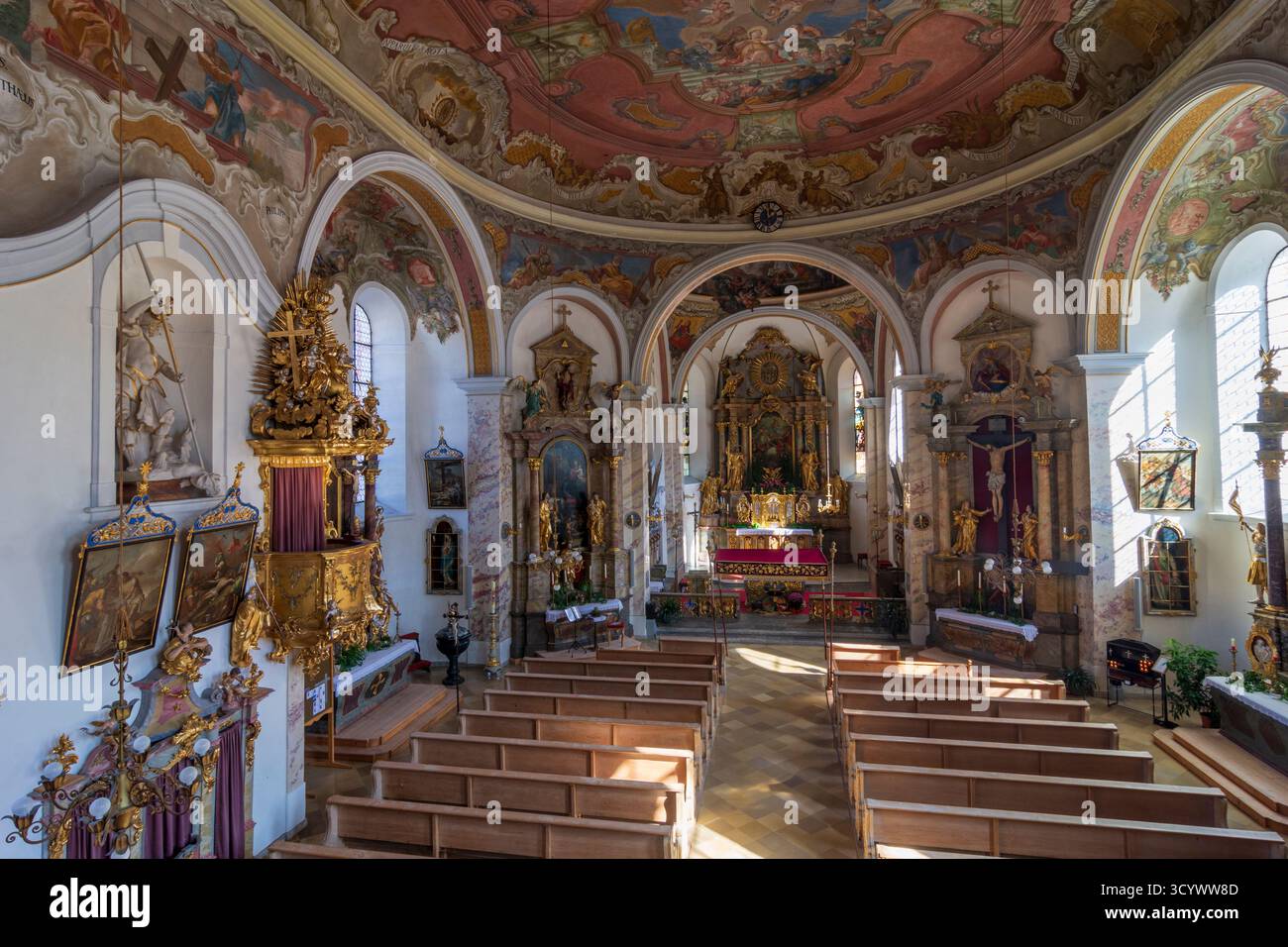 Lermoos: chiesa Lermoos, navata in Tiroler Zugspitz Arena, Tirolo, Austria Foto Stock