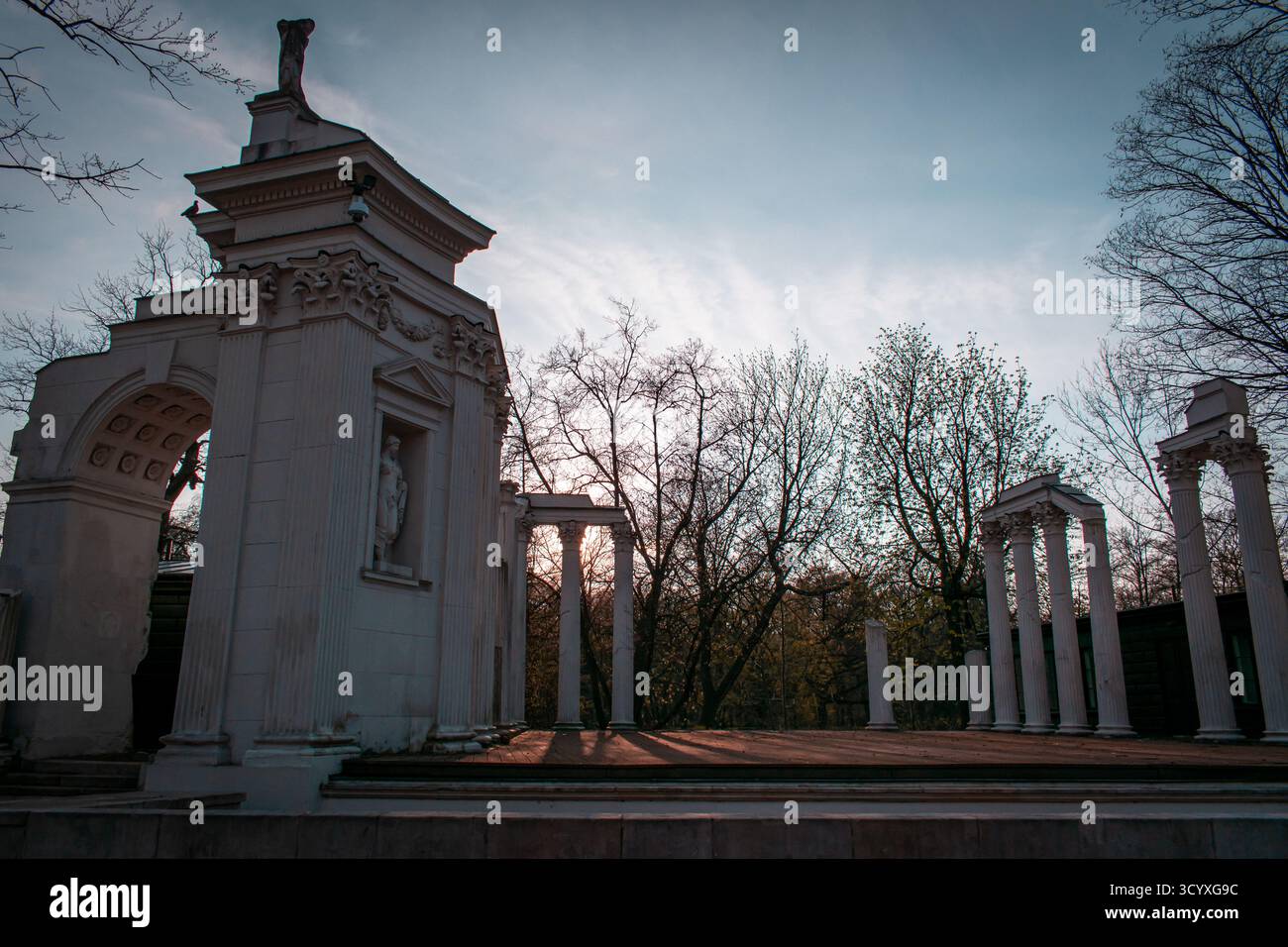 Anfiteatro nel Parco reale Lazienki di Varsavia. Foto Stock