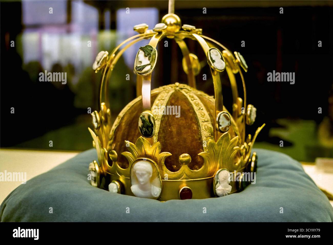 La corona imperiale di Napoleone Bonapart al Museo del Louvre, Parigi, Francia Foto Stock