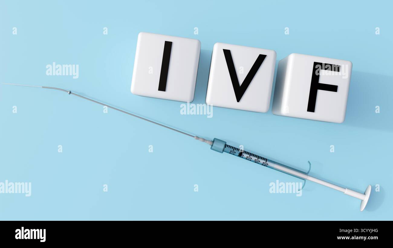 Un'illustrazione 3d con lettere a blocchi che indicano "IVF" con una siringa sottile, trasmette il concetto medico. Foto Stock